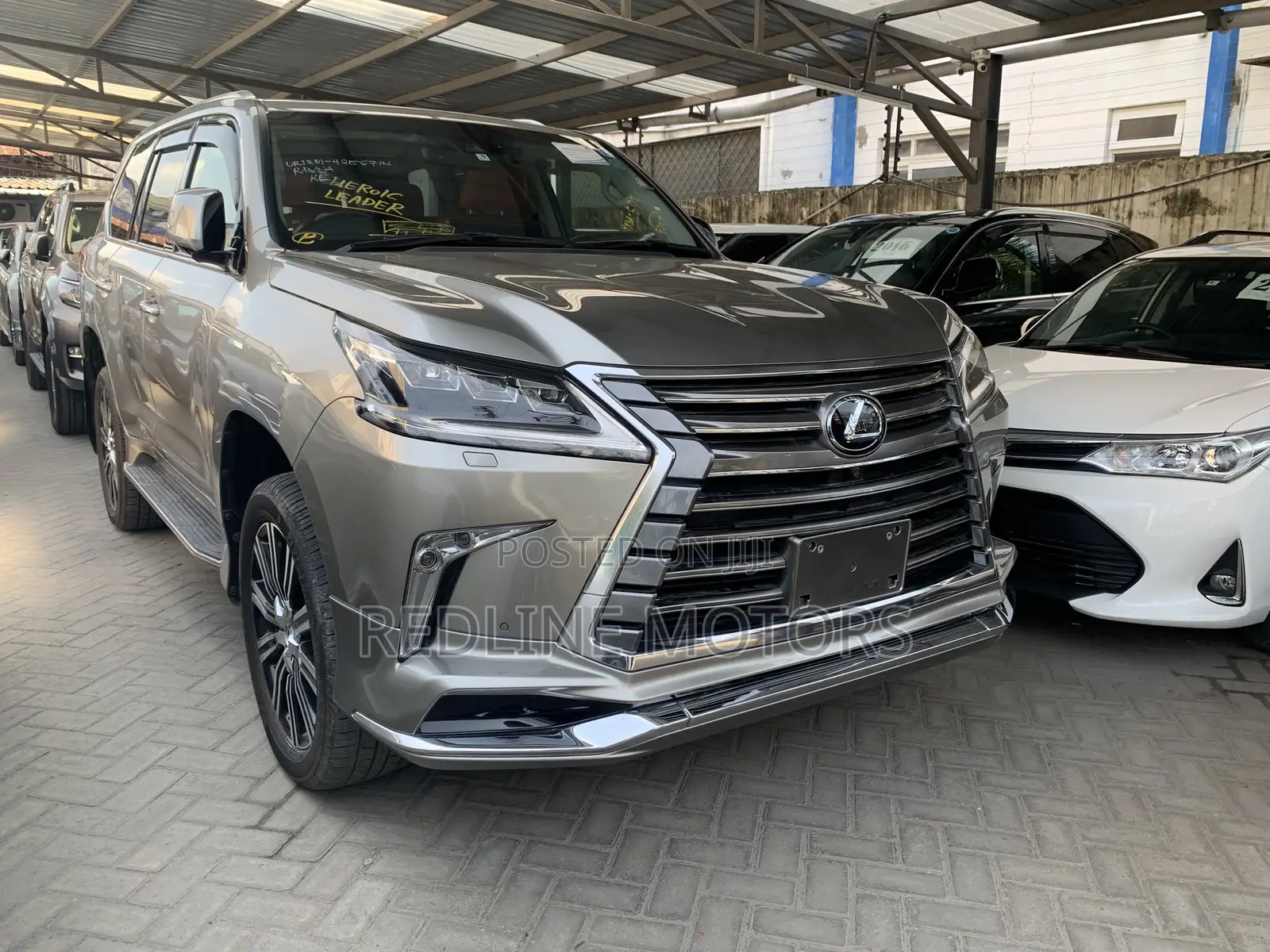 Lexus LX 570 AWD 2017 Silver