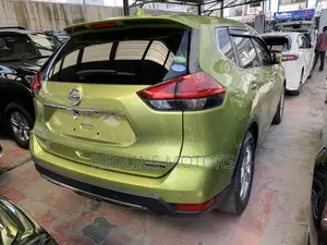 Nissan X-Trail 2.0 Hybrid FWD 2018 Green