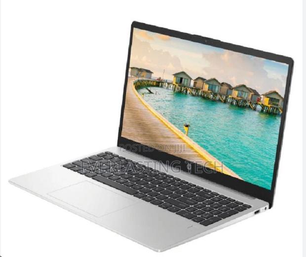 New Laptop HP 250 G10 8GB Intel Core I5 SSD 512GB
