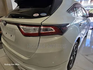 Toyota Harrier 2018 White
