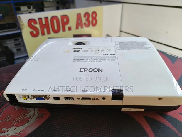 Epson Projector - thumbnail 2
