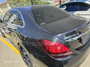 Mercedes-Benz C200 2020 Matt Black