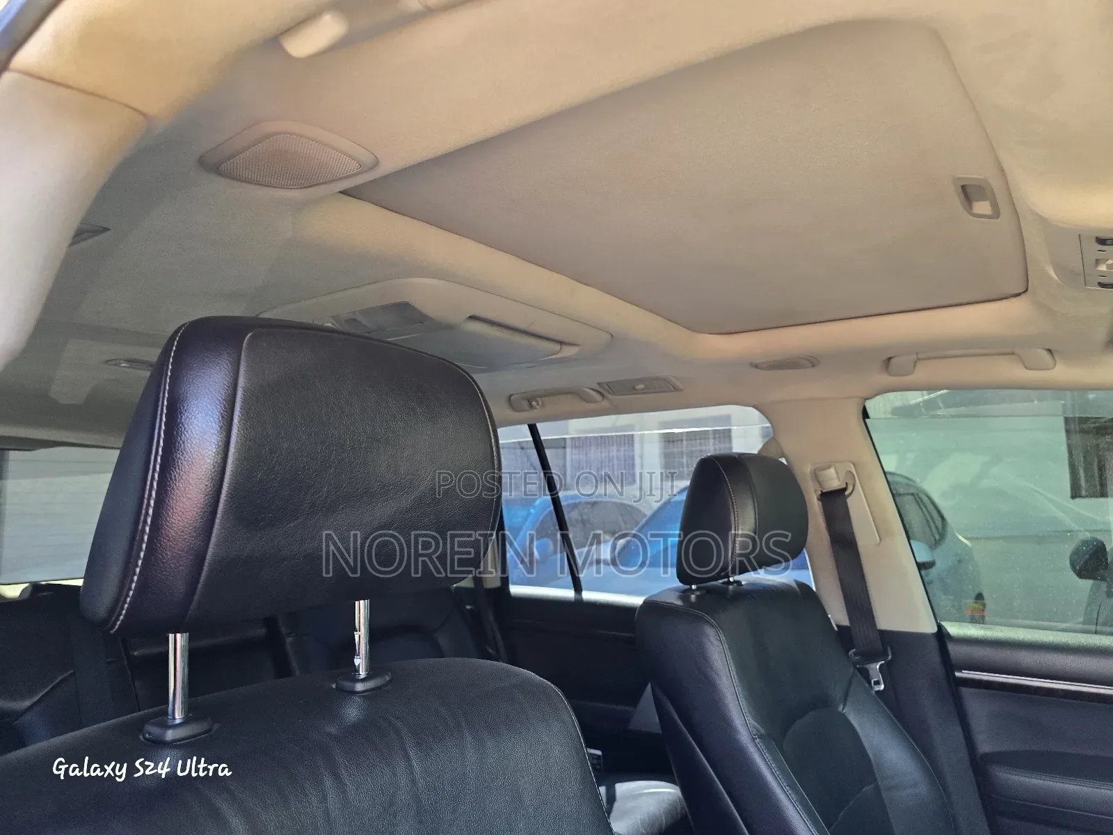 Toyota Land Cruiser 2011 Silver