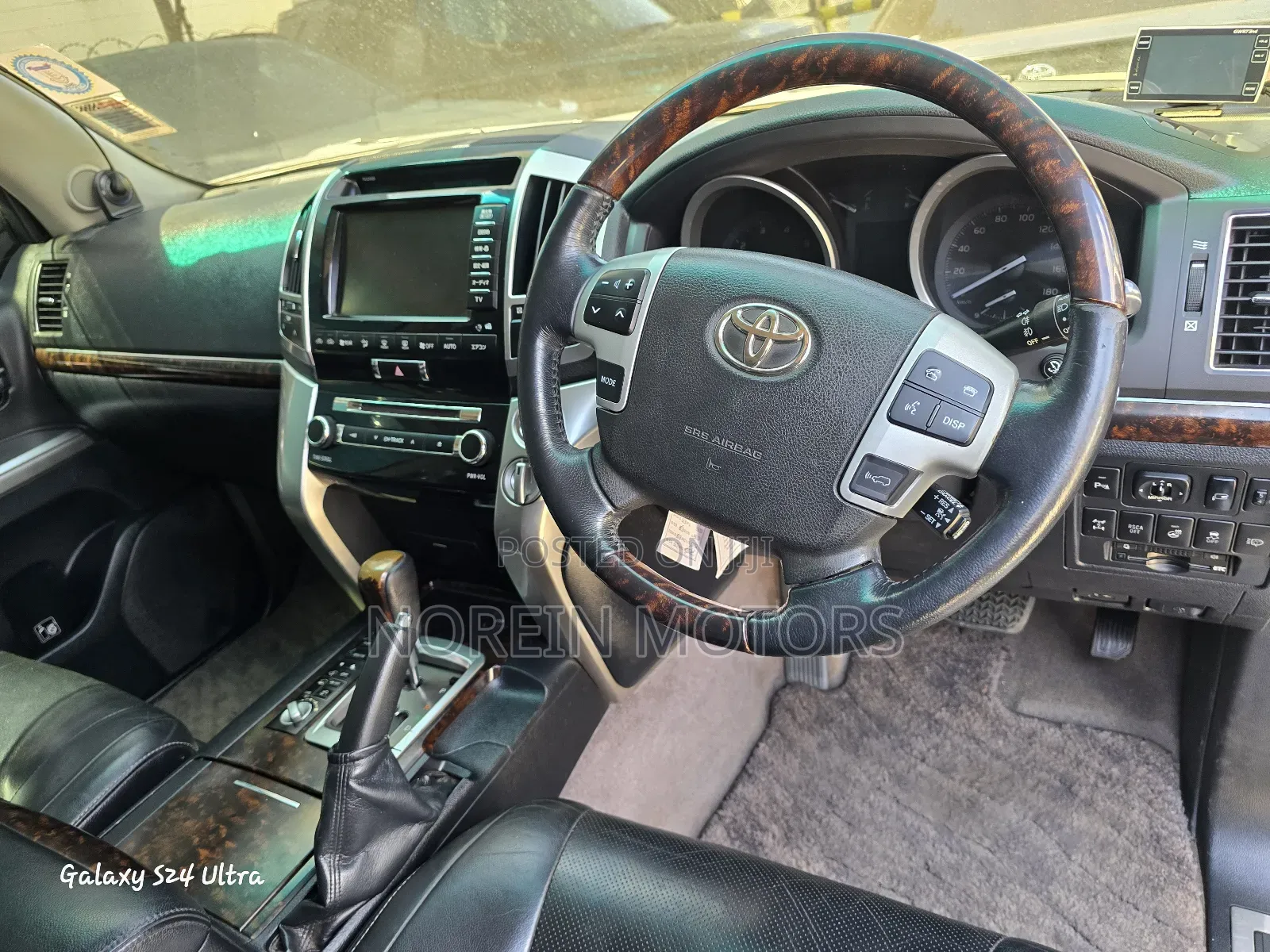 Toyota Land Cruiser 2011 Silver