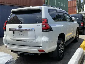 Toyota Land Cruiser Prado 2018 Off white