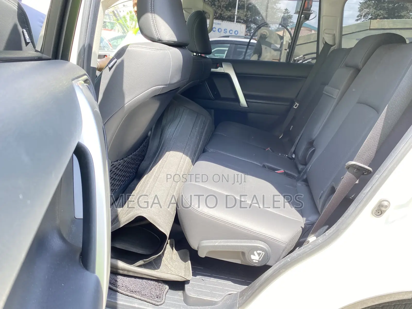 Toyota Land Cruiser Prado 2018 Off white
