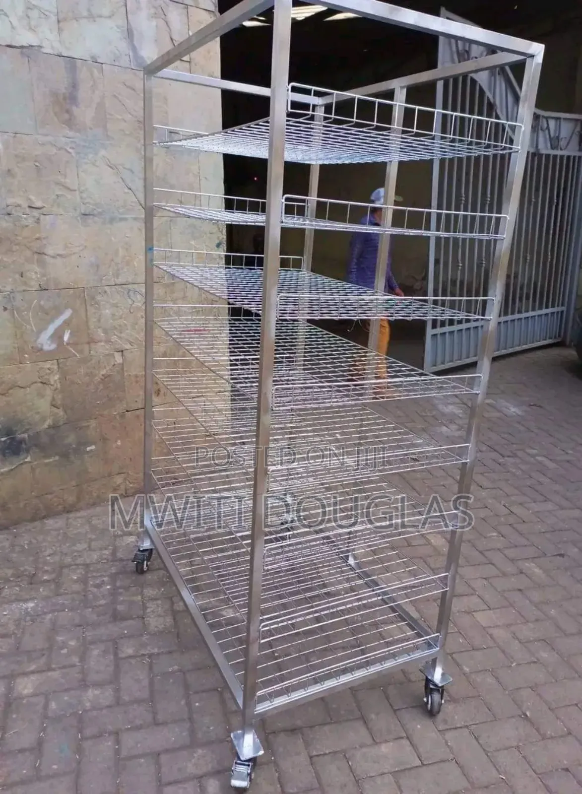 Embrassive Draining Rack