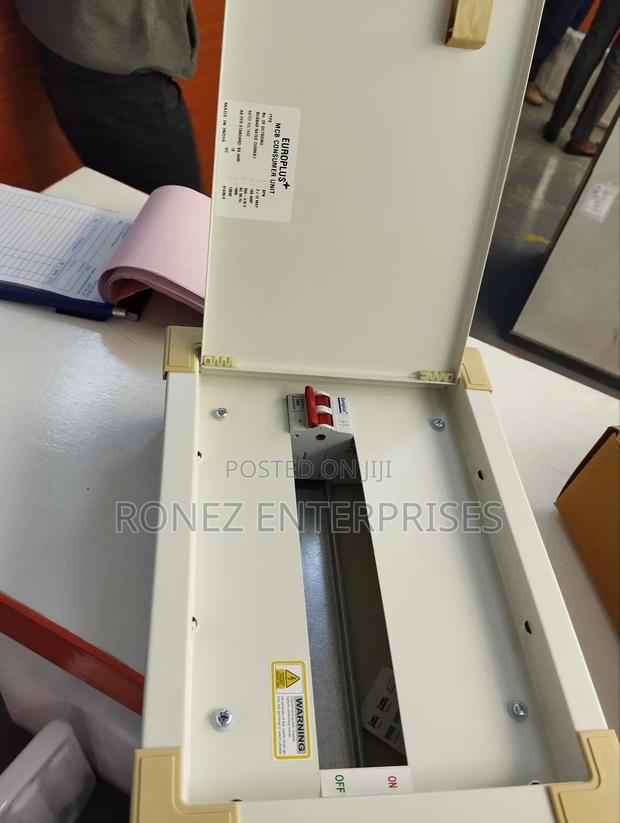 Consumer Unit 12 Ways