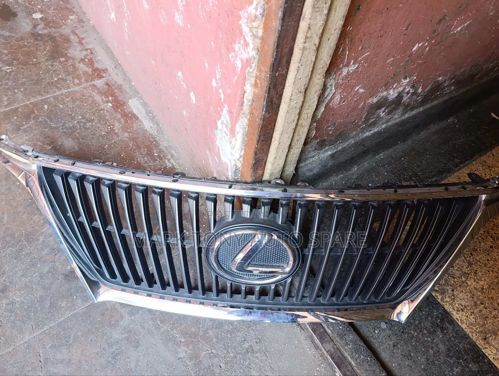 Lexus 2012 Grill