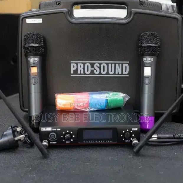 Pro-sound UHF 200 Wireless Microphone - main view
