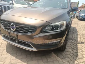 Volvo V60 2018 Brown