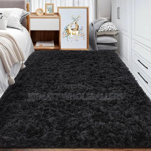 Fluffy Carpet Available in All Colours