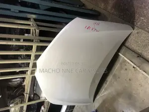 Toyota Auris 2015 Bonnet