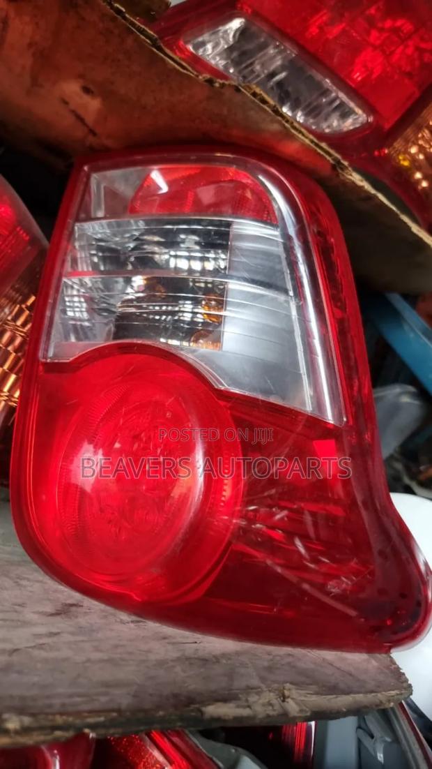 Fielder 2010 Taillight - main view