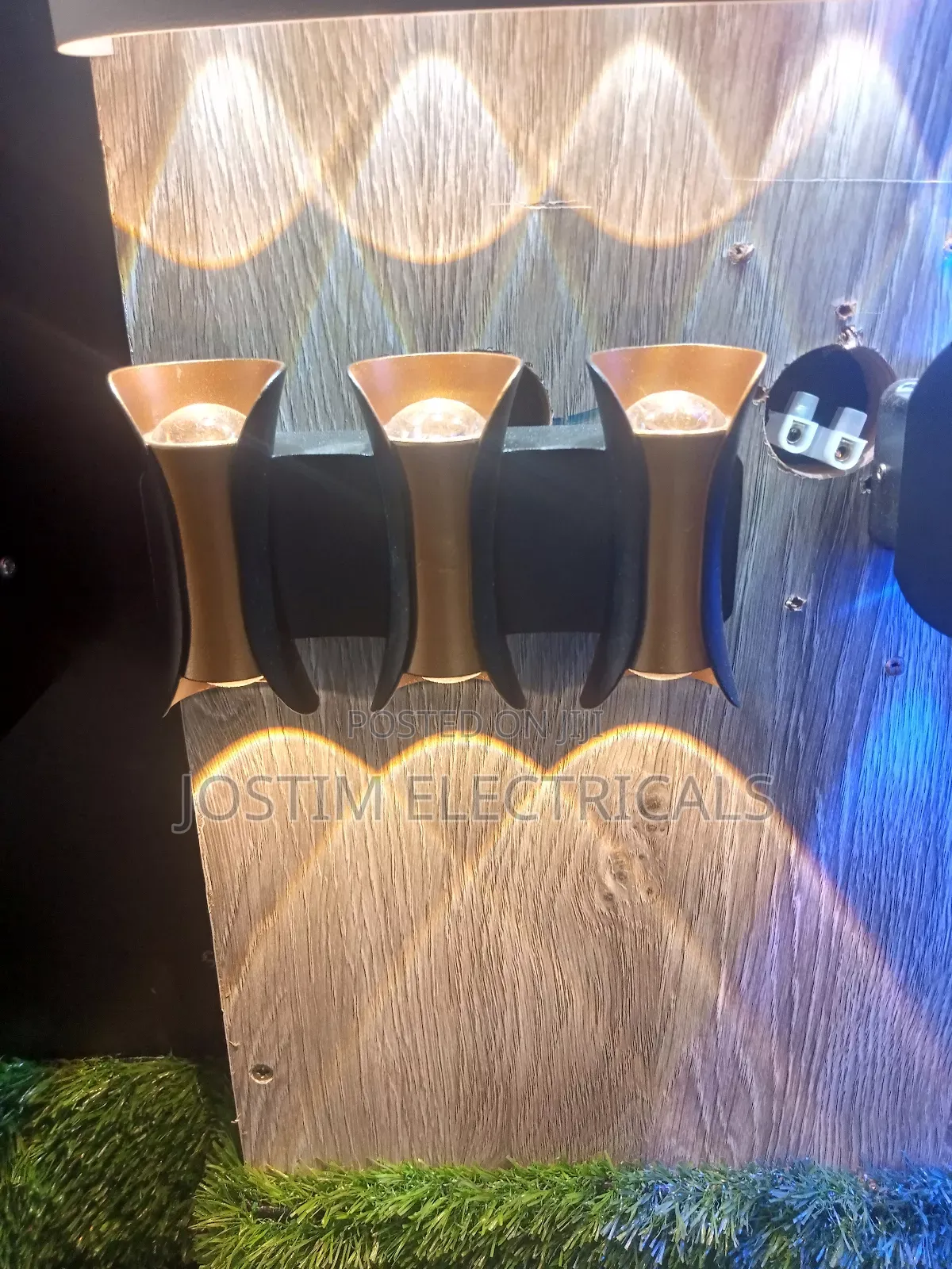 3eyes Wall Bracket Gold