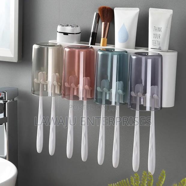 Wall Mounted Toothbrush Holder With 4 Cups