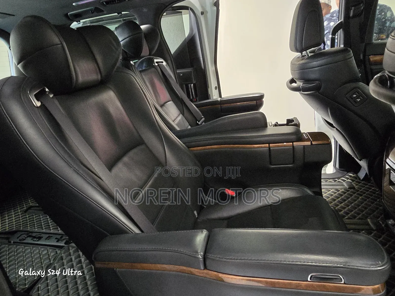 Toyota Vellfire 2017 White