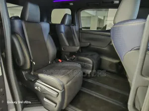 Toyota Vellfire 2018 Gray