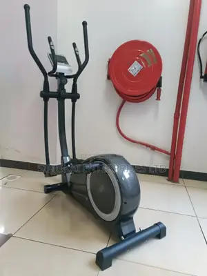 Semi Commercial Elliptical Trainers 10kg Flywheel