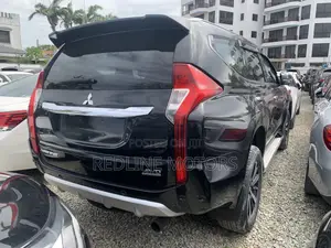 Mitsubishi Pajero Sport Exceed 2016 Black