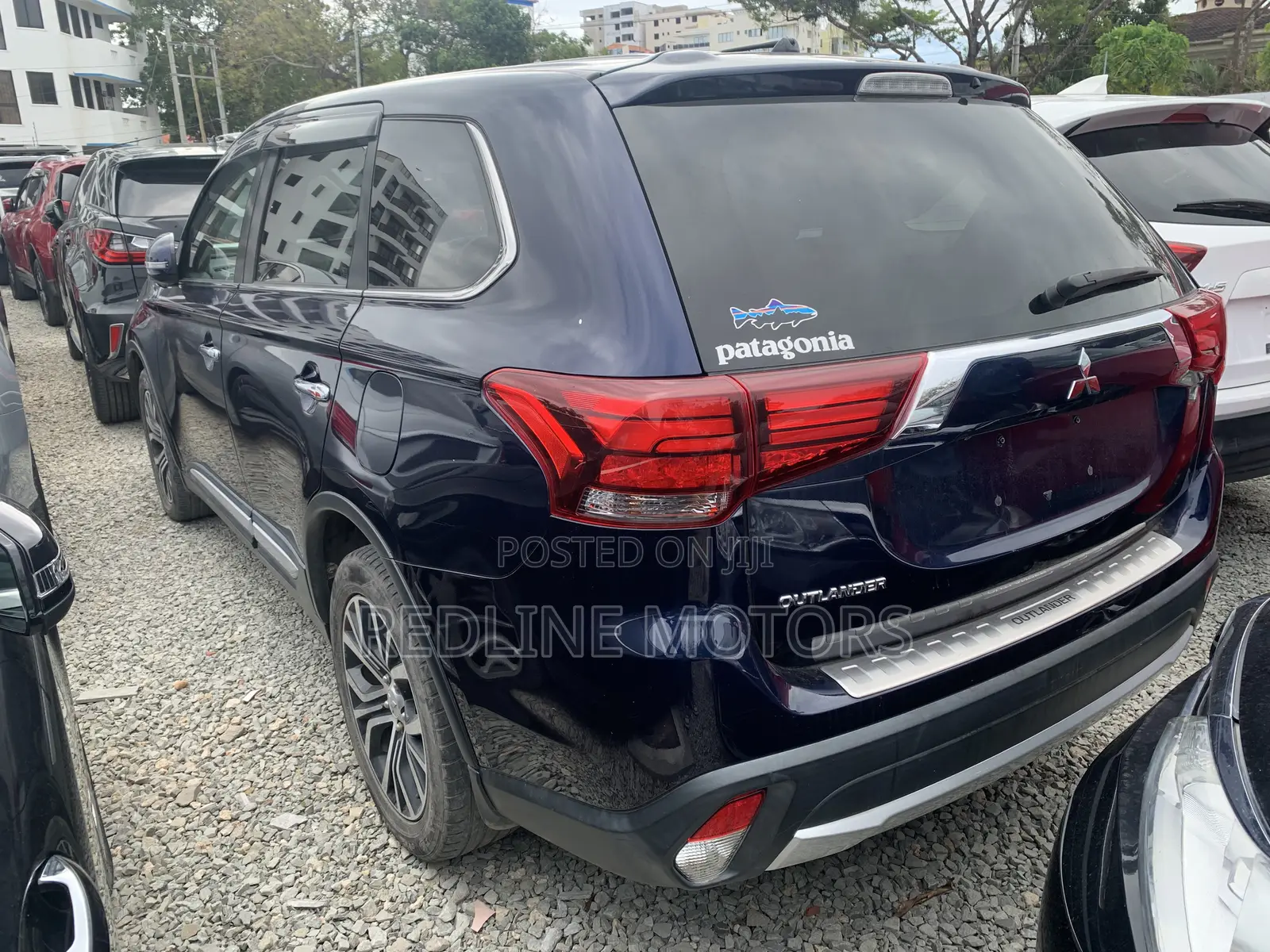 Mitsubishi Outlander ES FWD 2017 Blue