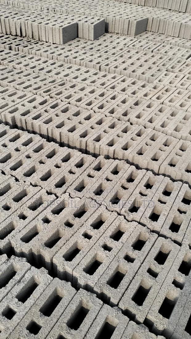 Hollow Blocks / Hollow - thumbnail 2