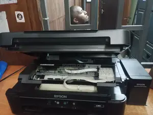 L382 L382 EPSON Printers Ex Uk Grade 1<200 Printout