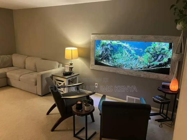 Wall Inbuilt Aquarium - thumbnail 2