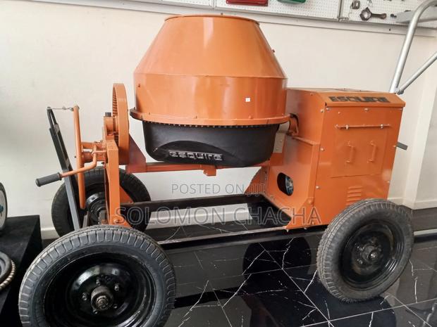 Esquire Machines 500litres Concrete Mixer With Deisel Engine - thumbnail 3