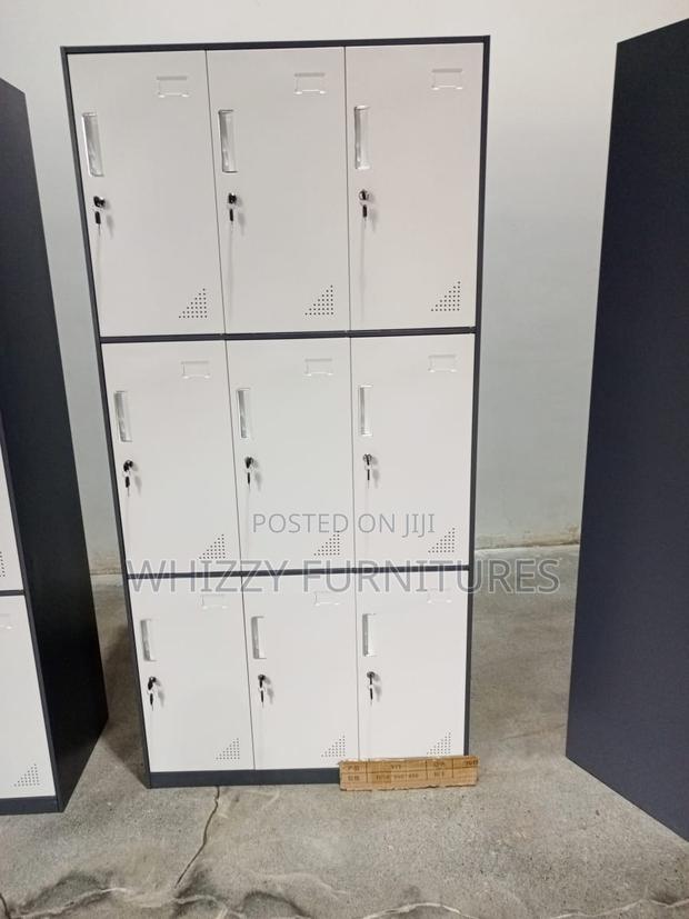 Cabinet Cabinet