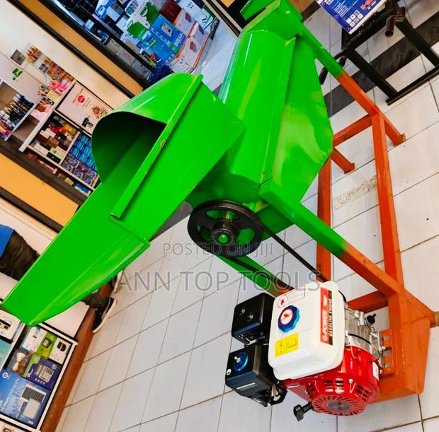 Complete Maize Sheller With Engine and Belt - main view