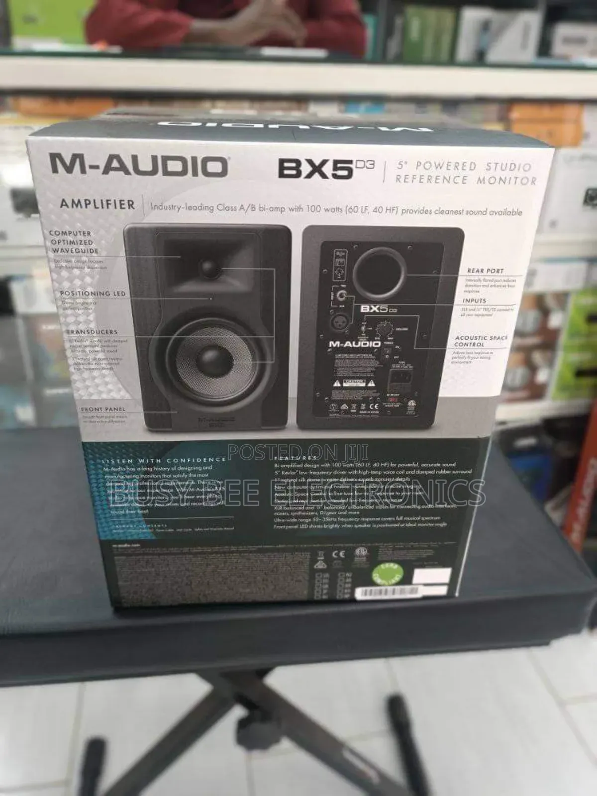 M Audio BX5 D3 Powered Studio Reference