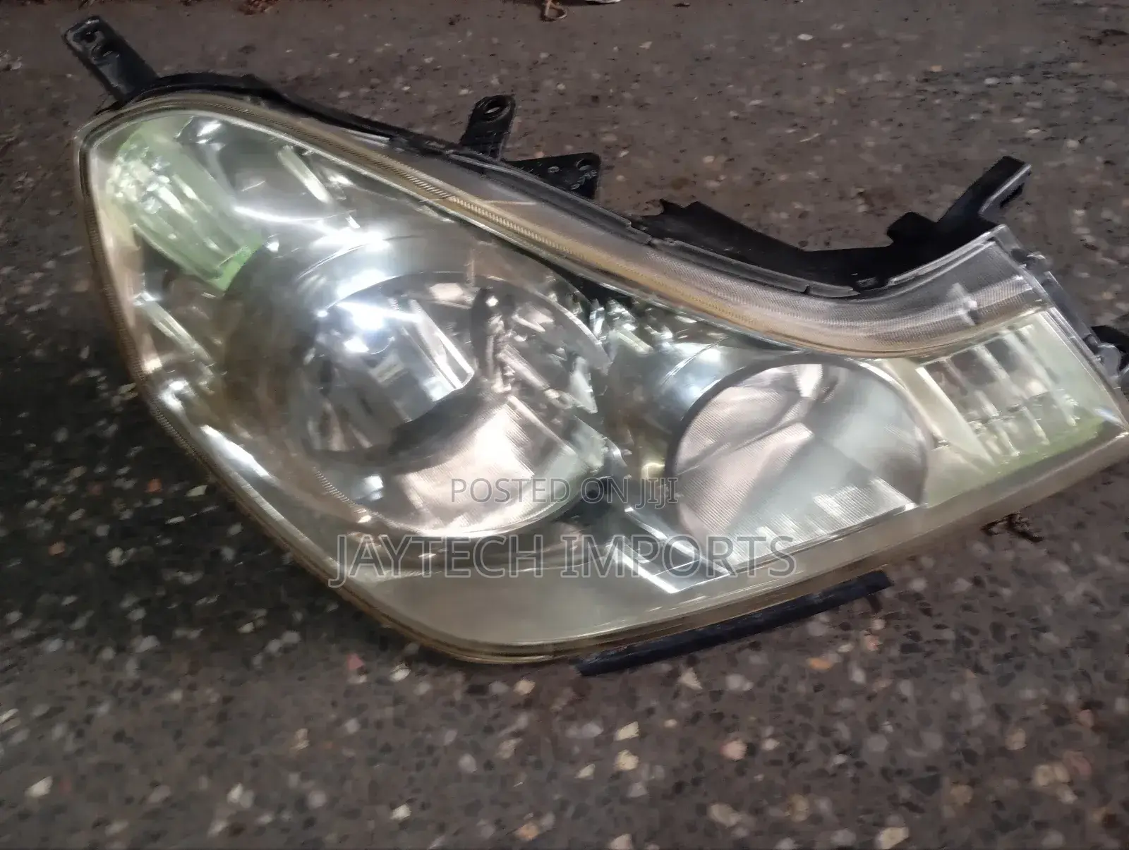Y12 RHS Headlight Non Xenon