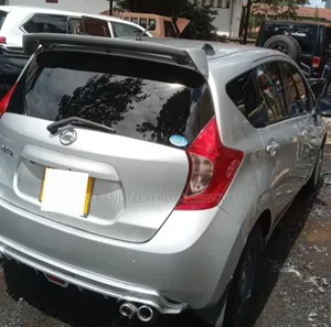 Nissan Note Custom Spoiler.