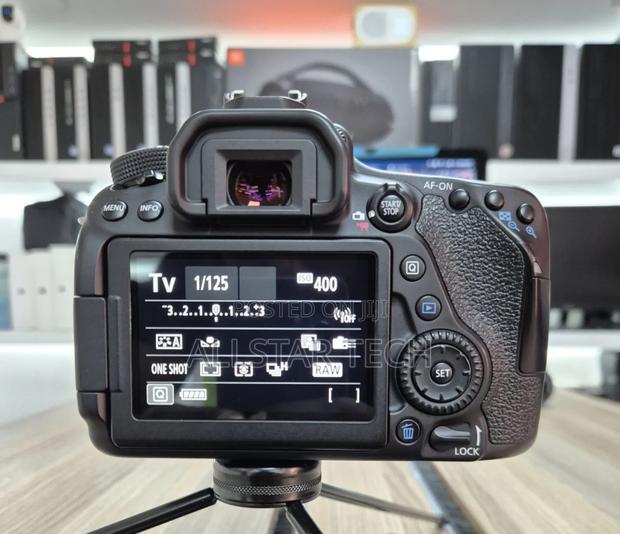 Canon 80D Camera With 18-135mm - thumbnail 5