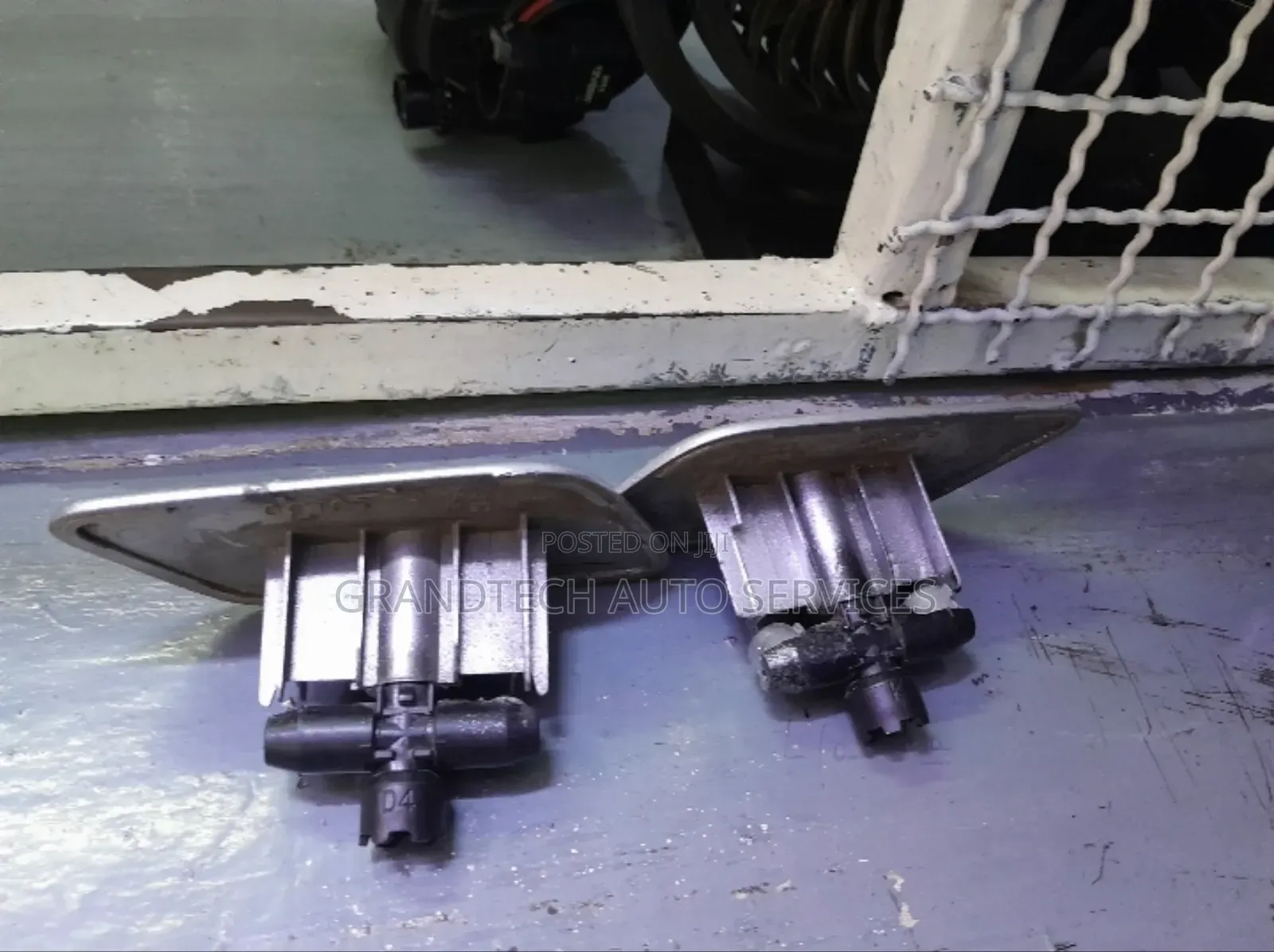 Subaru Washer Jet Covers [ With Nozzles]