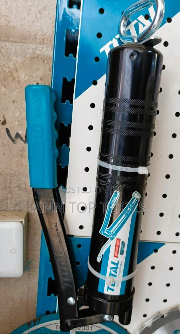 Total Industrial Grease Gun