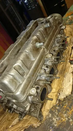 Isuzu Escudo Cylinder Head