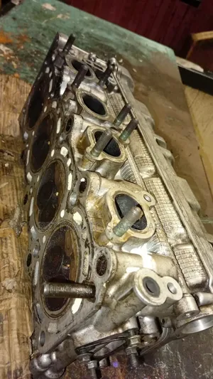 Isuzu Escudo Cylinder Head