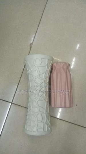 Flower Vases Hard Plastic - thumbnail 2