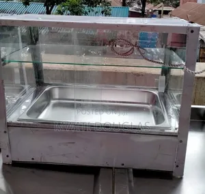 Preferable Food Display With an Insert