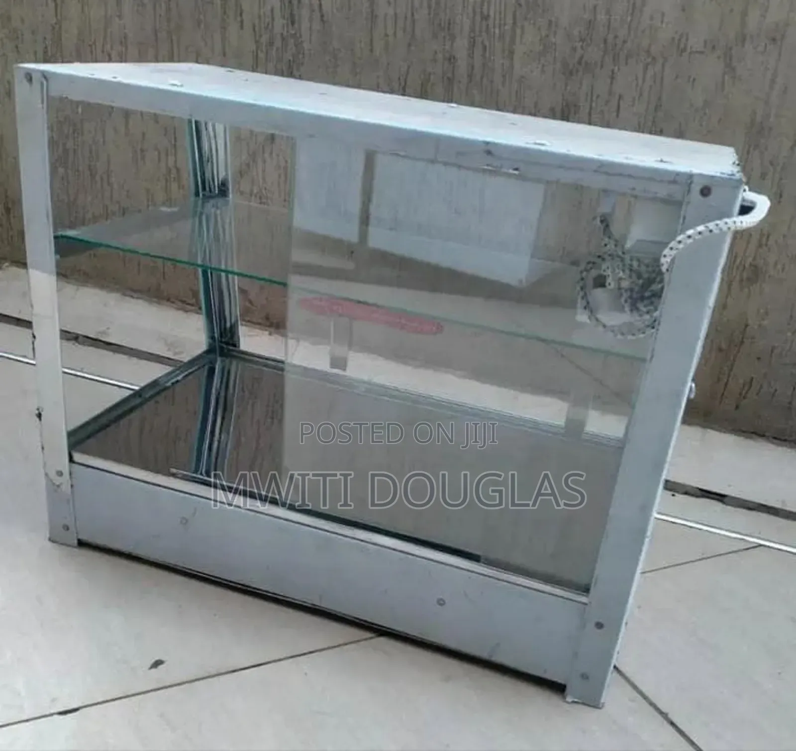 Pocket Friendly Chips Warmer Display
