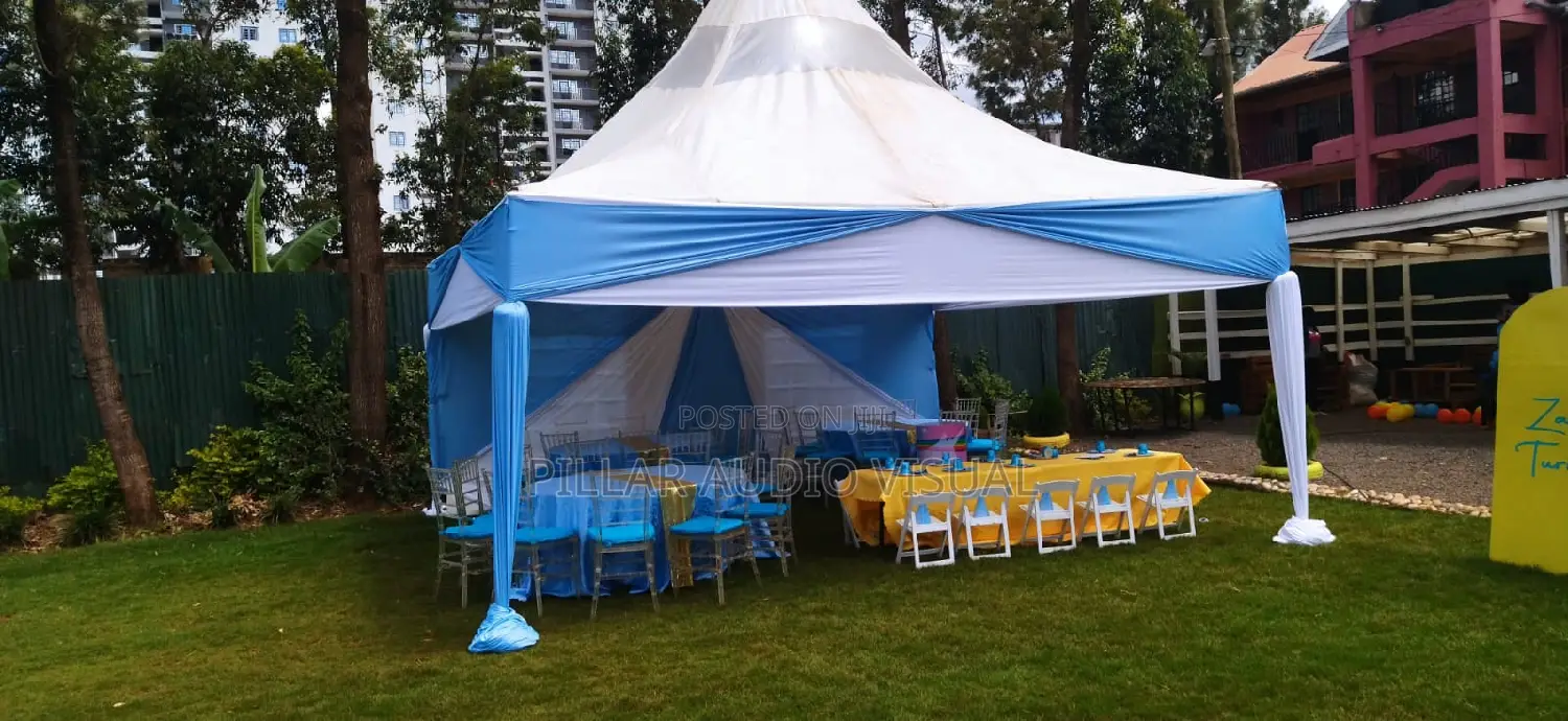 Small Tent With Foldable Chairs