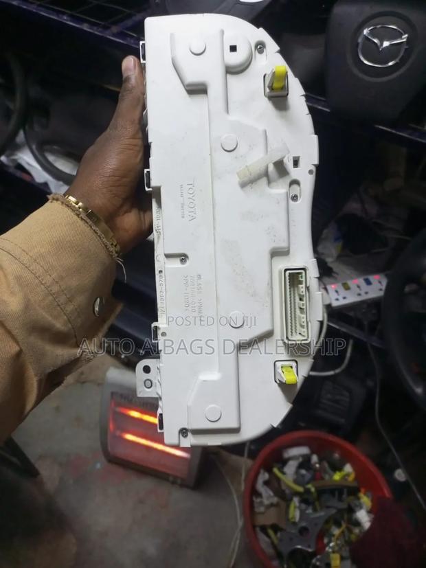 Speed Ometer or Clock System Alion/Premio 240 - thumbnail 2
