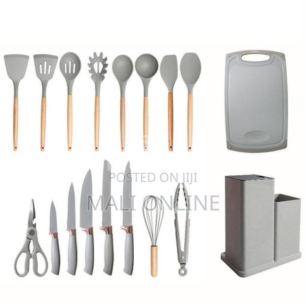 Silicone Spoon Set With Chopping Board and Knife Set 19pcs