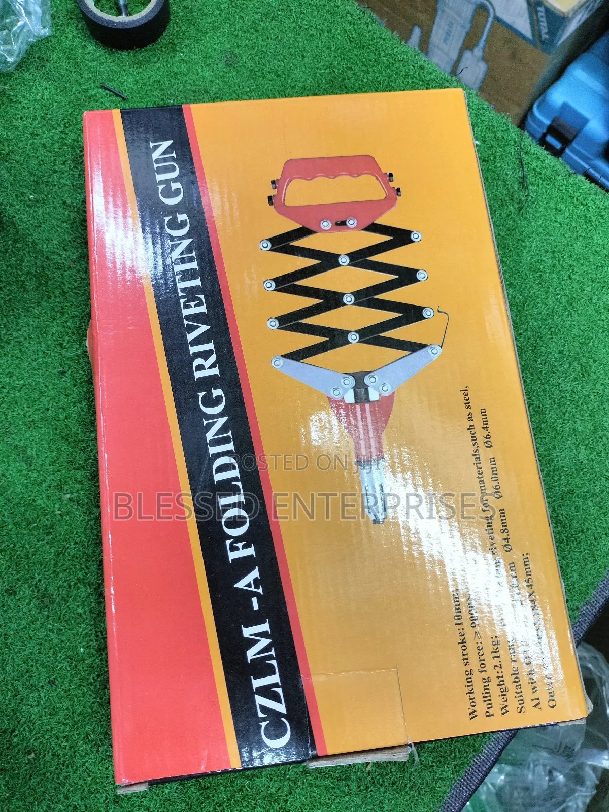 Modern New in Market Hand Held Rivet Gun Machine