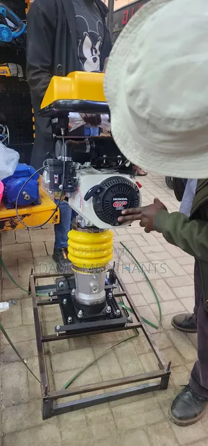 Tamping Rammer Heavy Duty Machine With Honda Engine