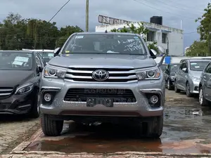 Toyota Hilux 2018 Silver