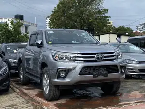 Toyota Hilux 2018 Silver