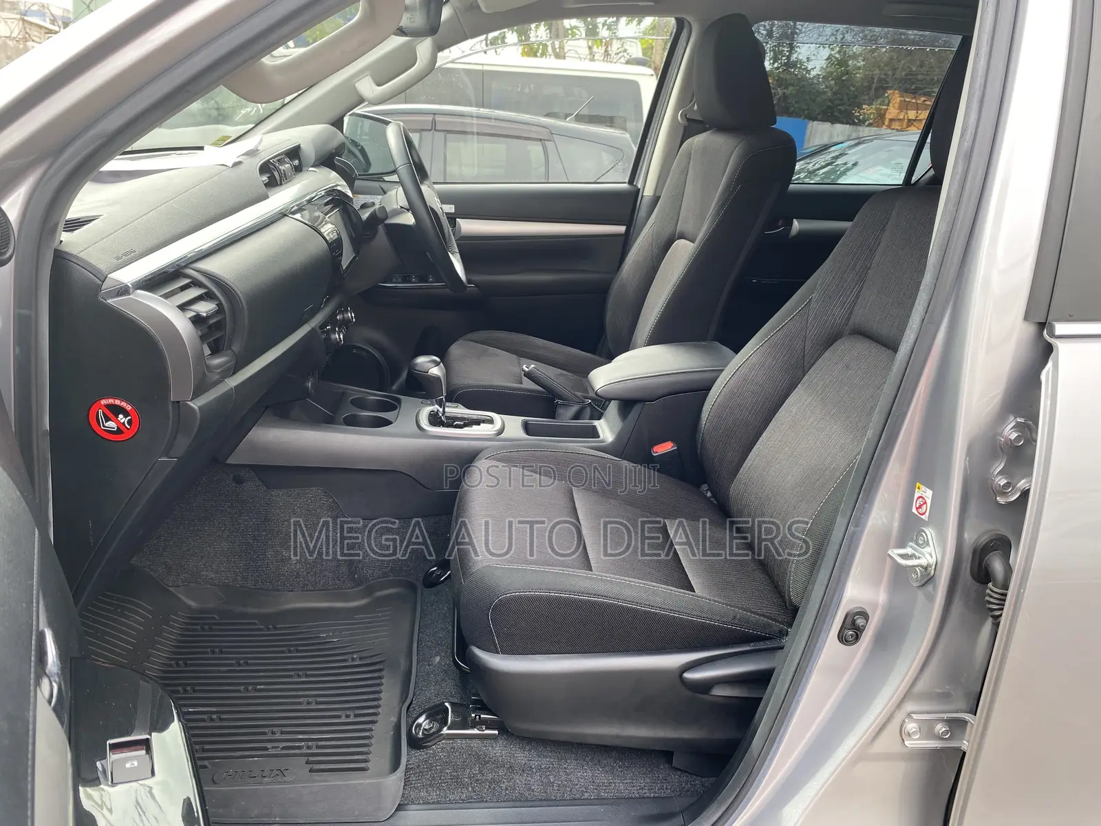 Toyota Hilux 2018 Silver